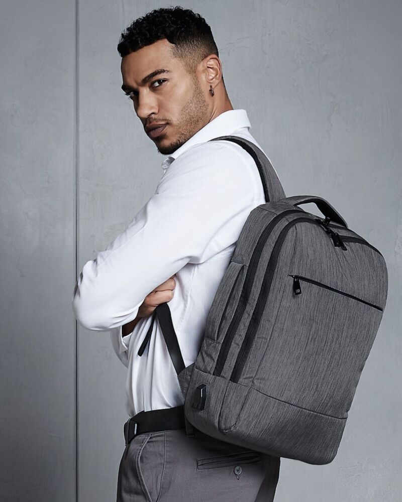 Q-Tech Charge Convertible Backpack Thumbnail