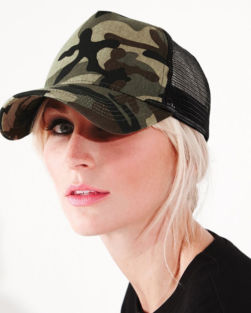 Camo Snapback Trucker Thumbnail