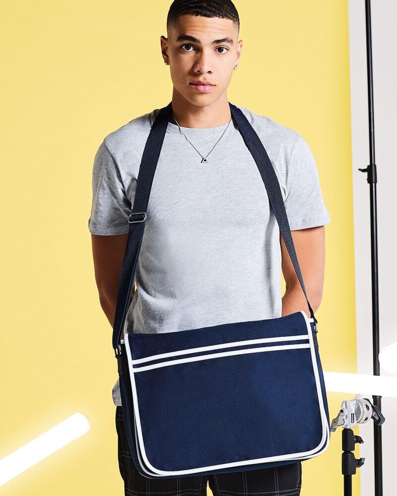 Retro Messenger Thumbnail