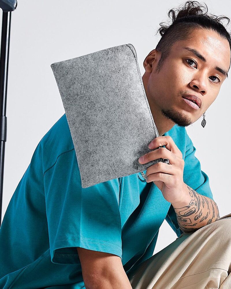 Felt Accessory Pouch Thumbnail